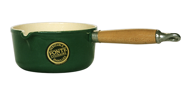 Wood handle pan